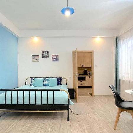 Apartamento Evu Long Street Braşov Exterior foto