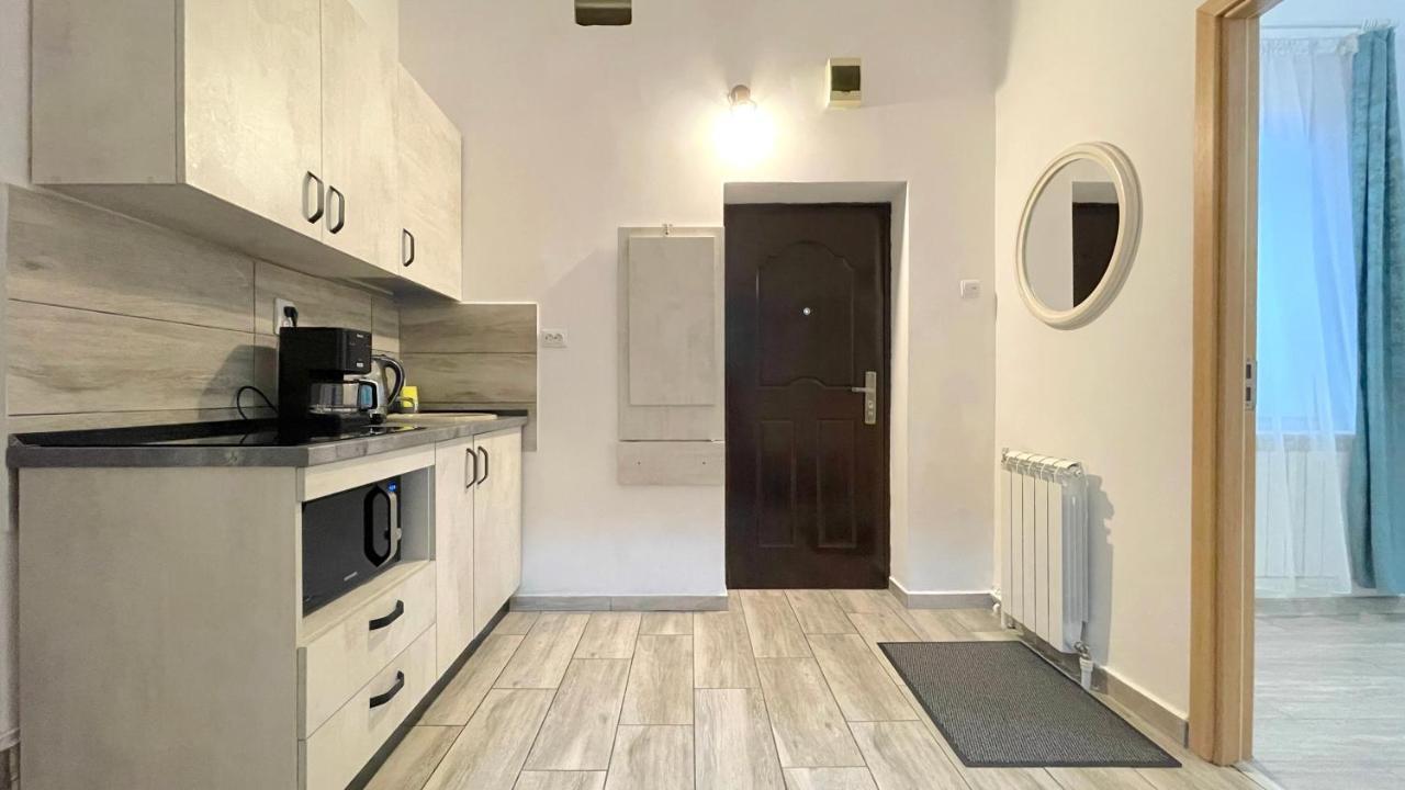 Apartamento Evu Long Street Braşov Exterior foto