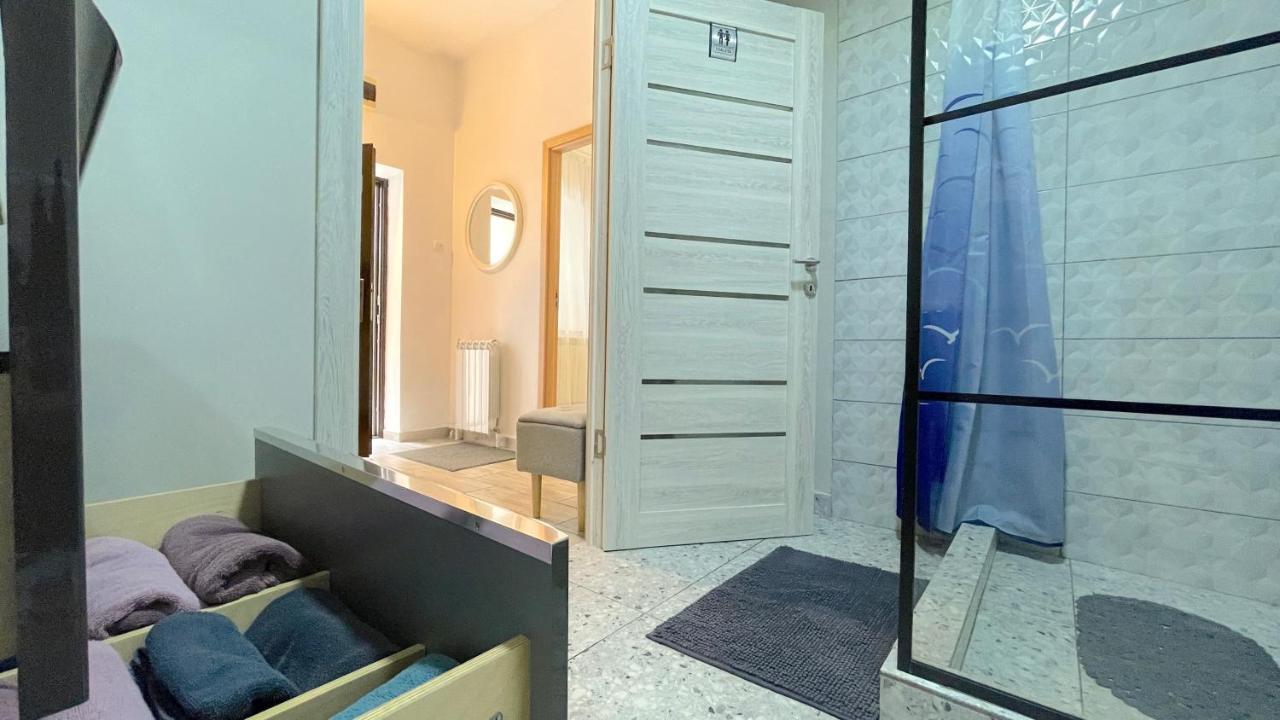 Apartamento Evu Long Street Braşov Exterior foto