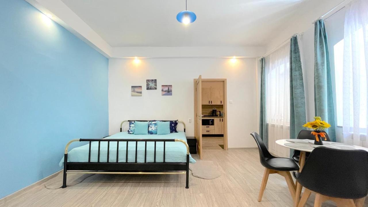 Apartamento Evu Long Street Braşov Exterior foto
