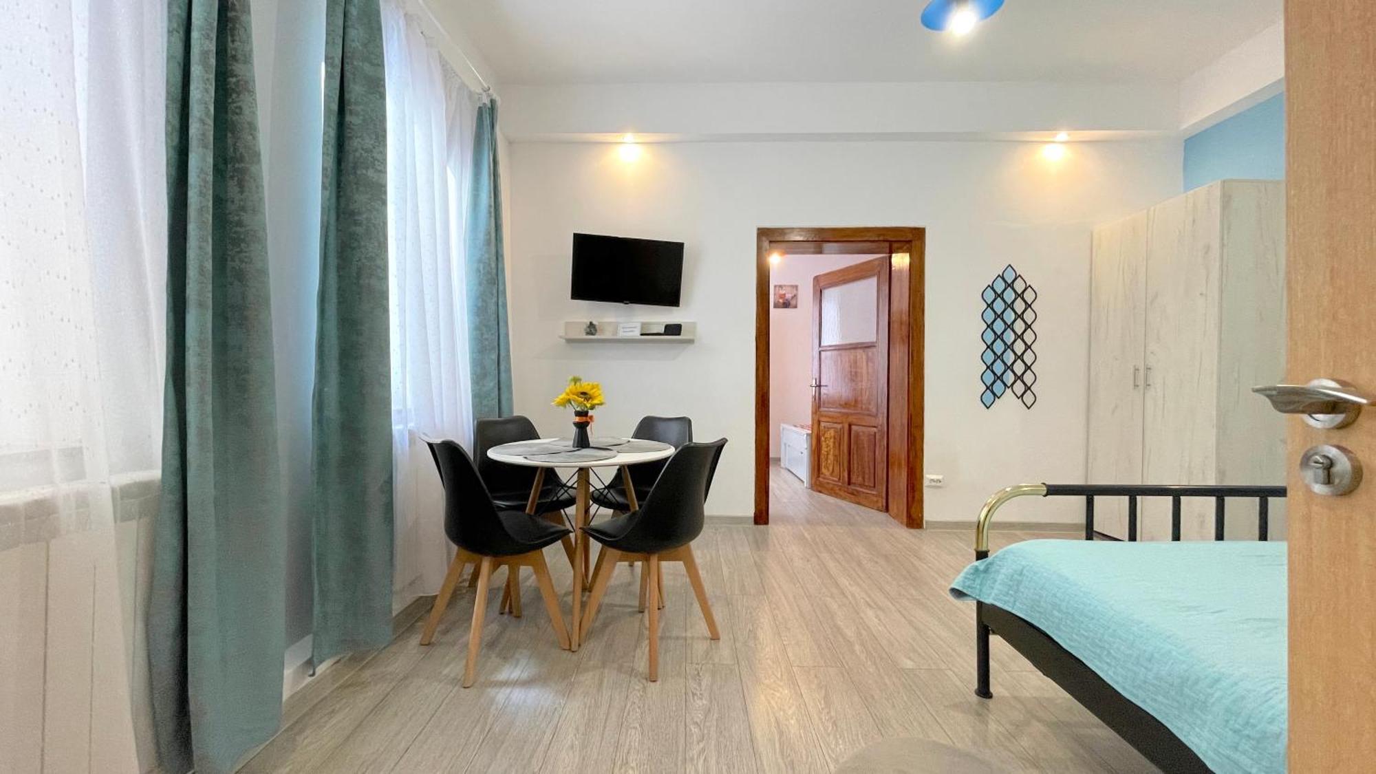 Apartamento Evu Long Street Braşov Exterior foto