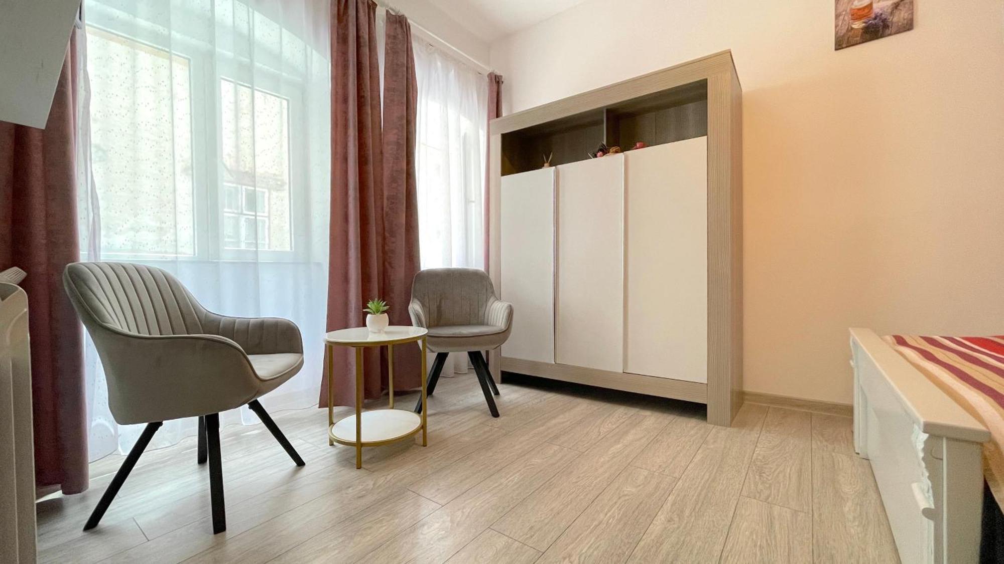 Apartamento Evu Long Street Braşov Exterior foto