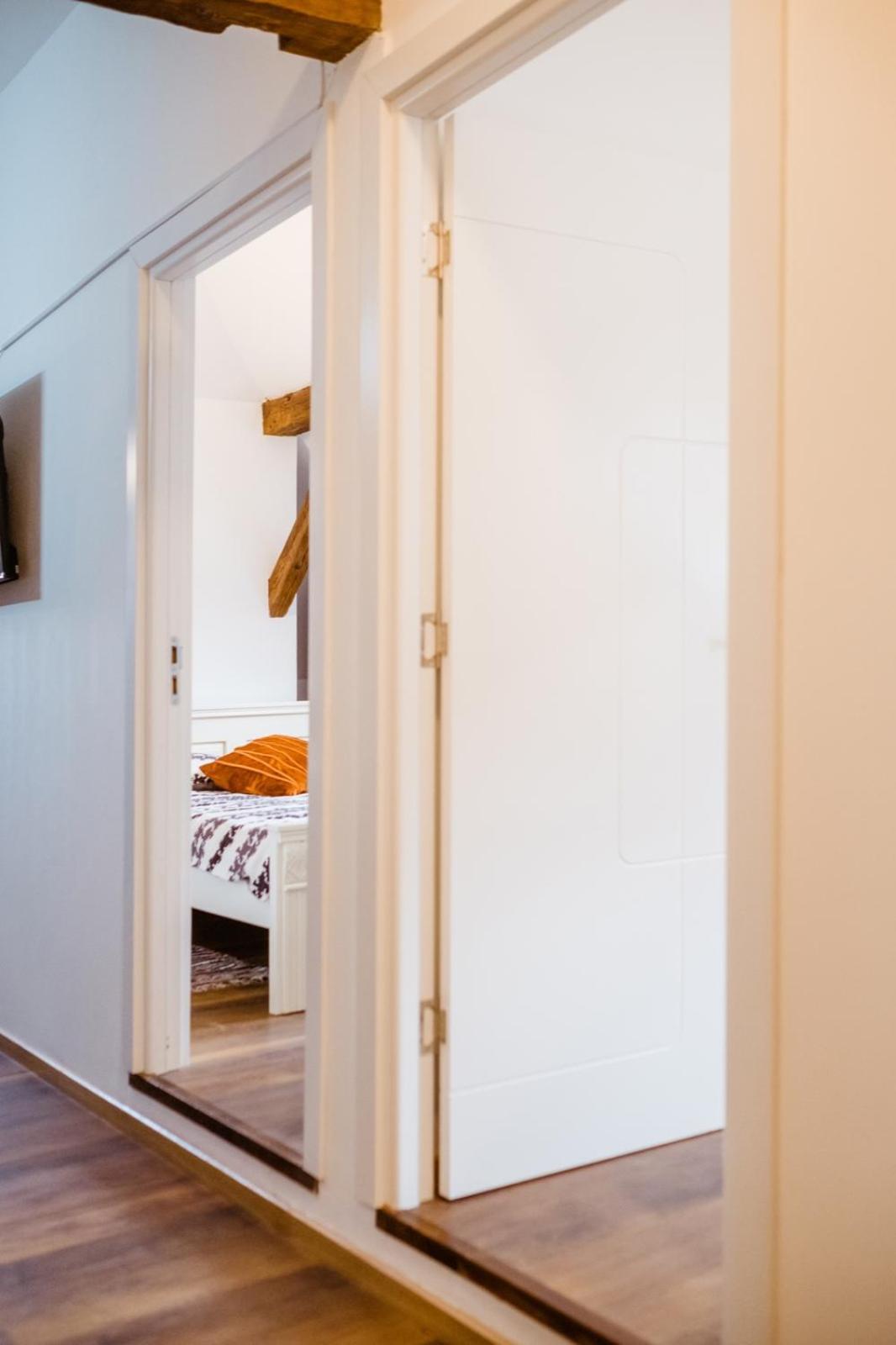 Apartamento Evu Long Street Braşov Exterior foto