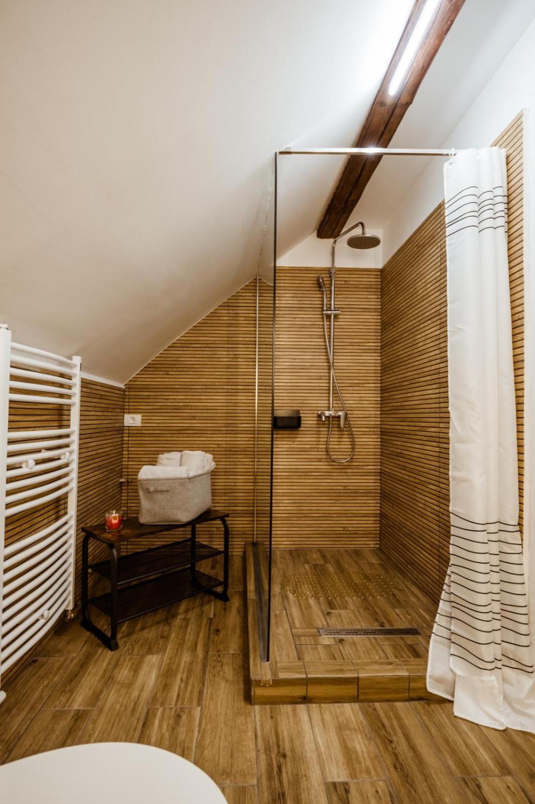 Apartamento Evu Long Street Braşov Exterior foto