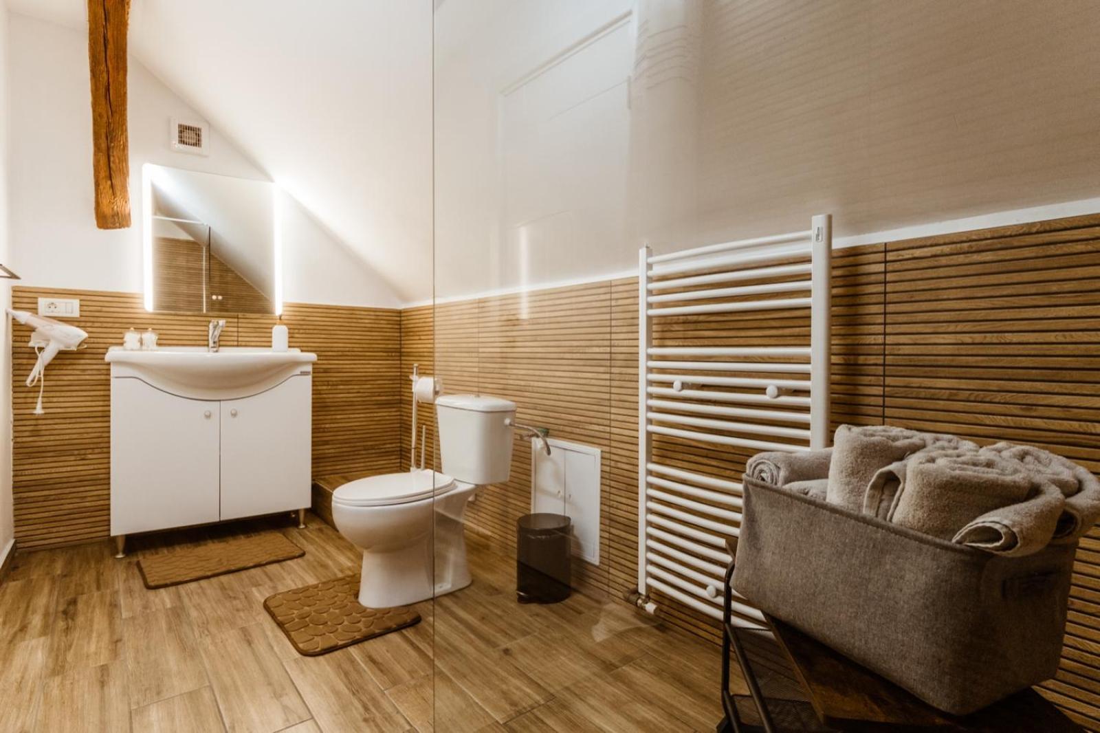 Apartamento Evu Long Street Braşov Exterior foto
